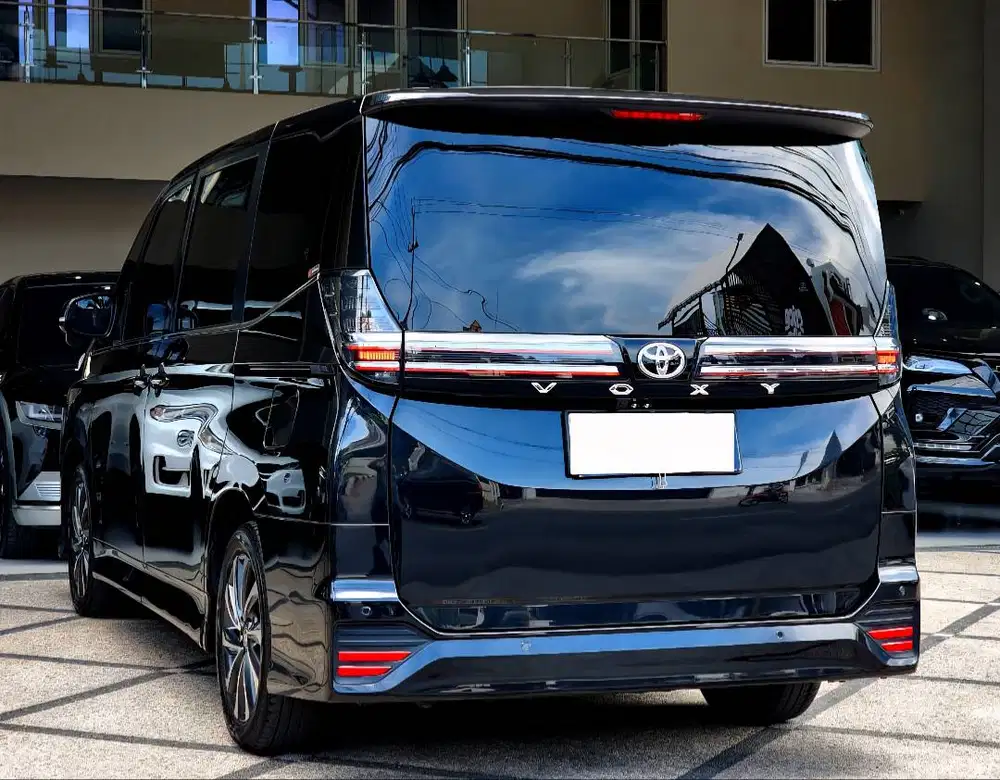 KM 15 RB!! TOYOTA VOXY NEW MODEL FACELIFT TSS PK 2023 BLACK