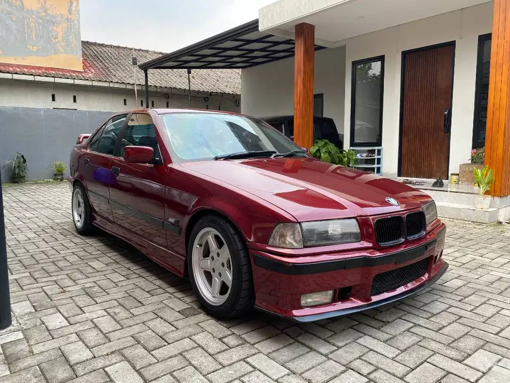 BMW 320i E36 M52