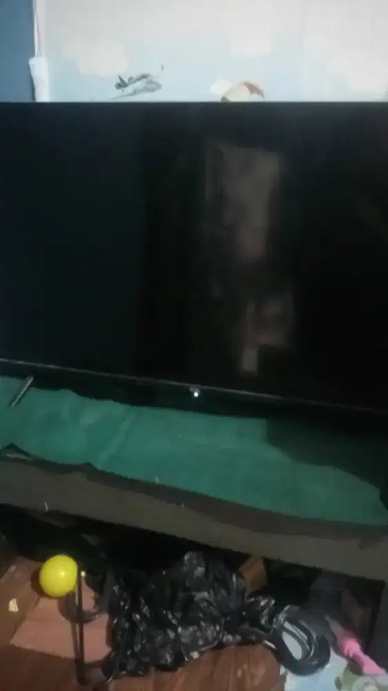 TV LED 32 inch merek TCL