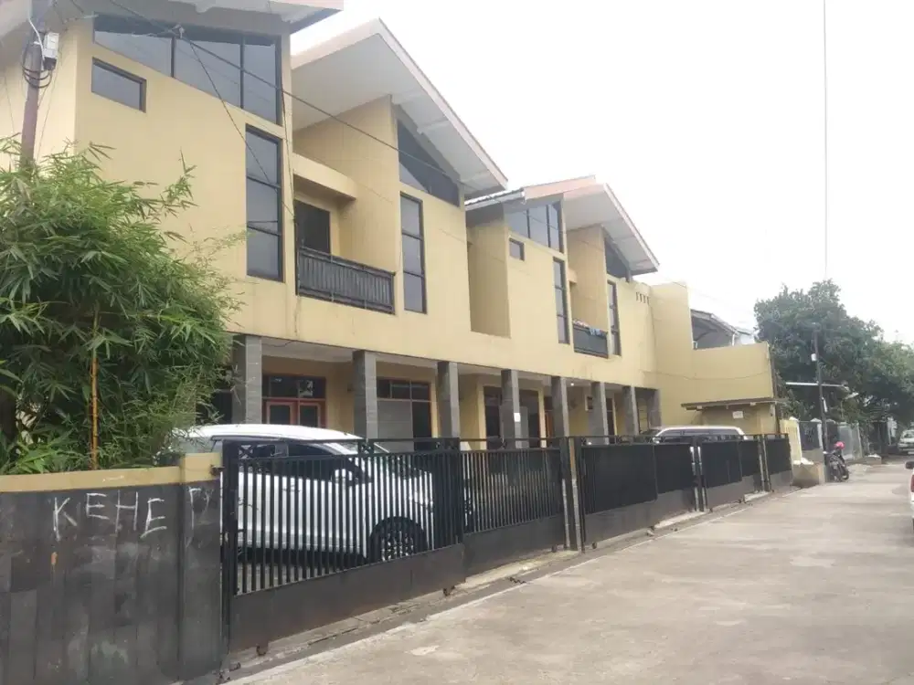 8 Unit Rumah Kontrakan di Komplek Dekat Borma Kiaracondong