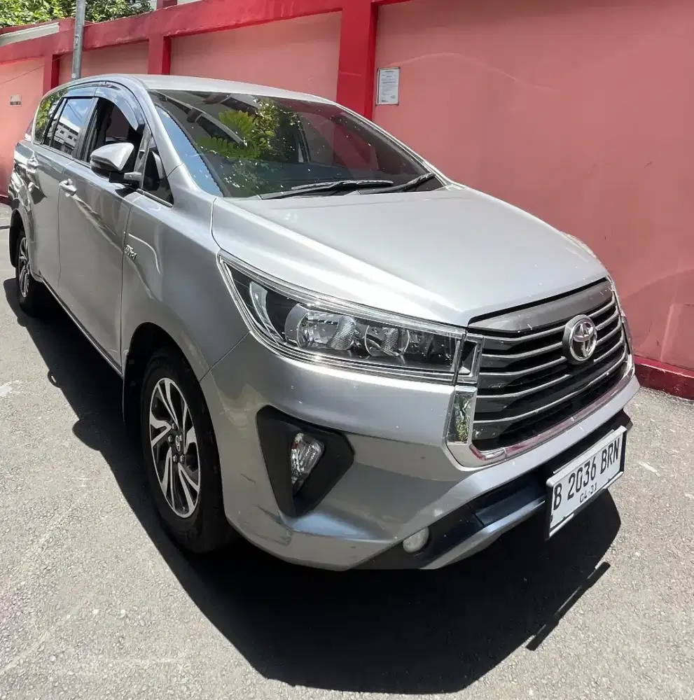 Kijang inova bensin matic at 2021