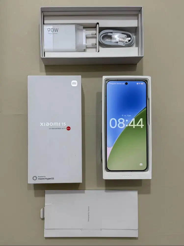 Xiaomi Mi 15 12/512 - Green - Garansi On Mei 2027