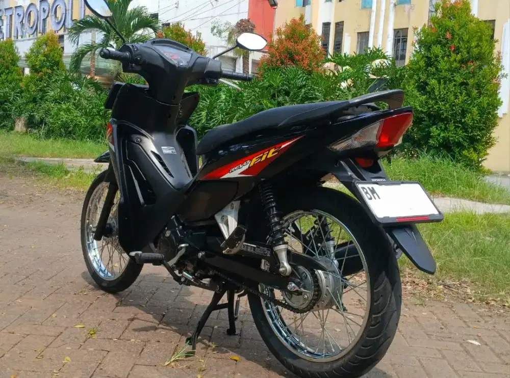 Honda Revo F1 Injection 2025 Akhir/Baru 6 Bulan Pakai/Ban Michelin/Ori