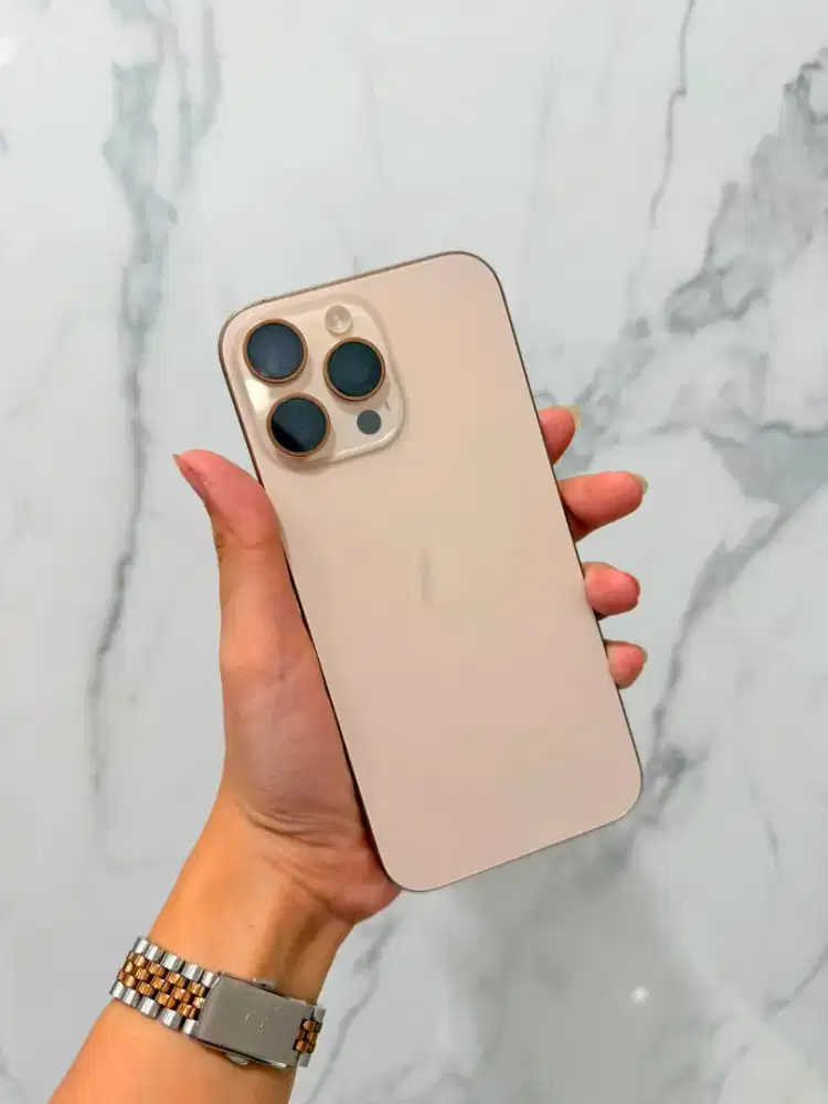 IPHONE 16PM Gold 256Gb