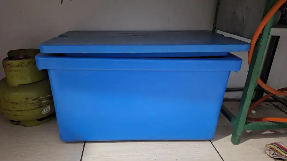 Cooler Box 50L Marvel