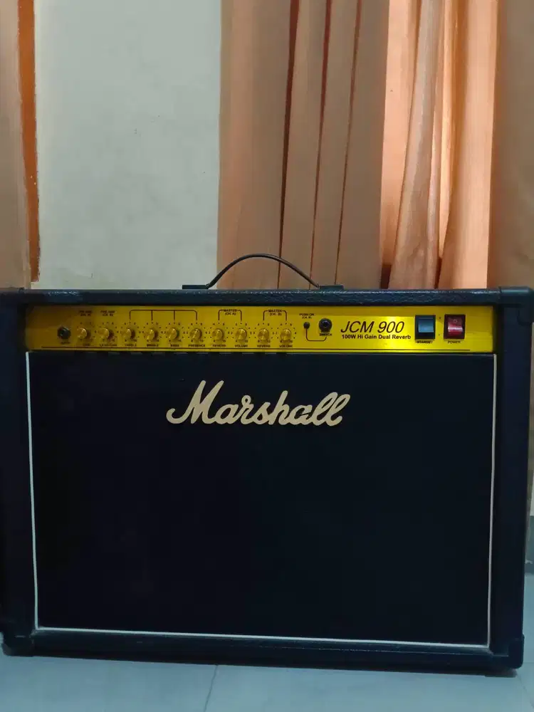 Marshall jcm 900