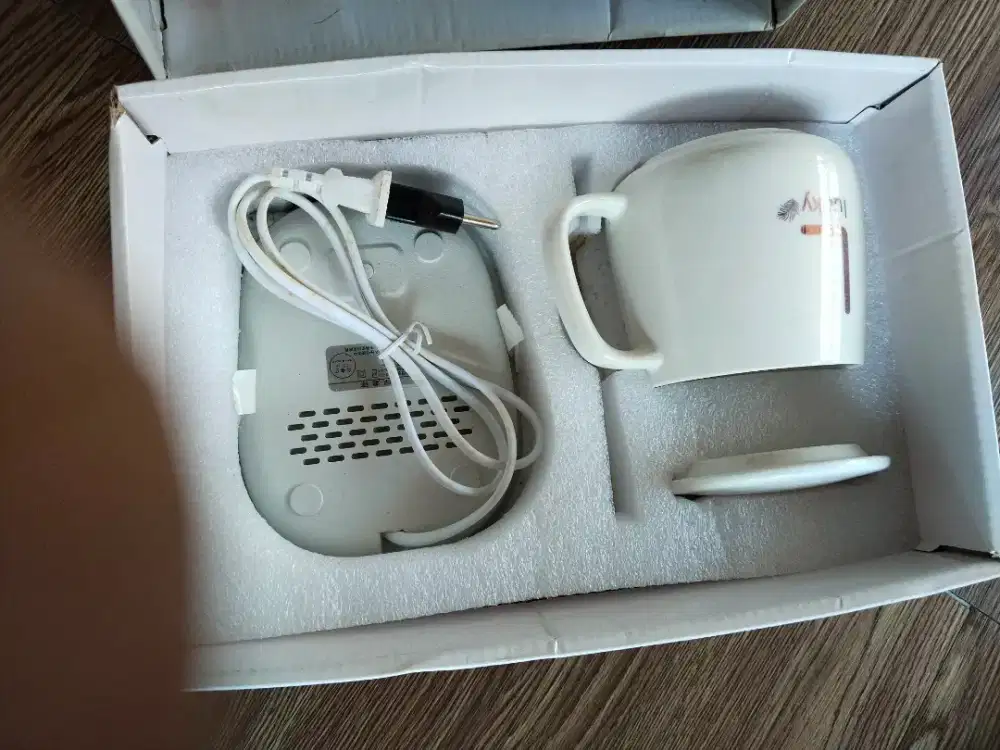 Gelas  kopi air teh ( panas terus)