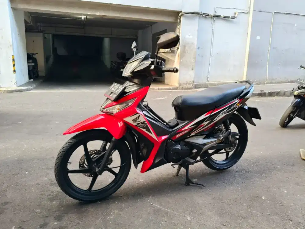 Honda Supra X 125cc PGM-FI Tahun 206