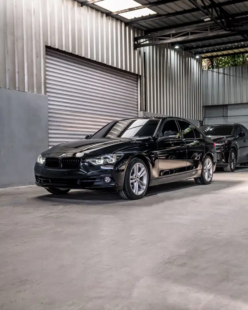 BMW 320i F30 tahun 2019 speedo digital