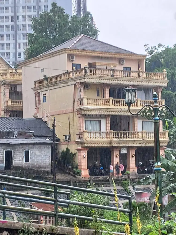 Dijual Kost EXLUSIF diJogja UGM Banting Harga DARI 8 Milyar JADI 7