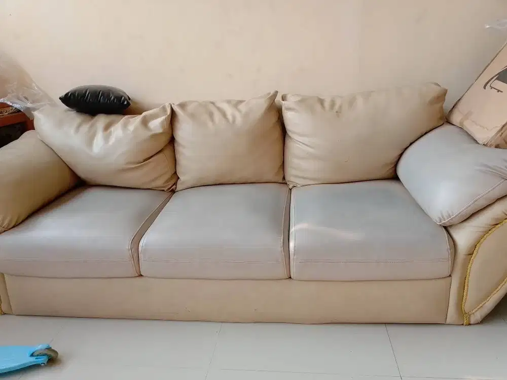 Sofa 3 Seater bahan empuk