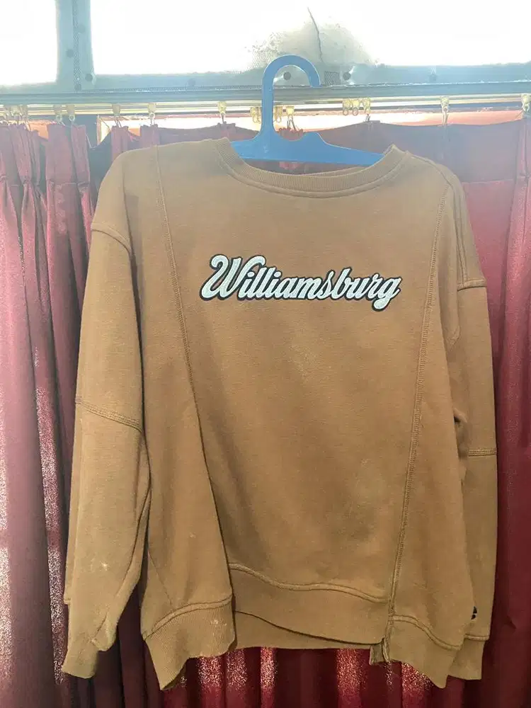 sweater erigo coklat size L