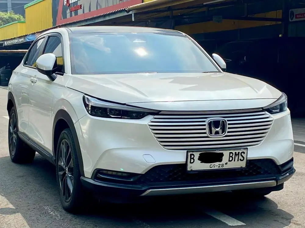 HONDA HR-V SE AT 2022 PUTIH