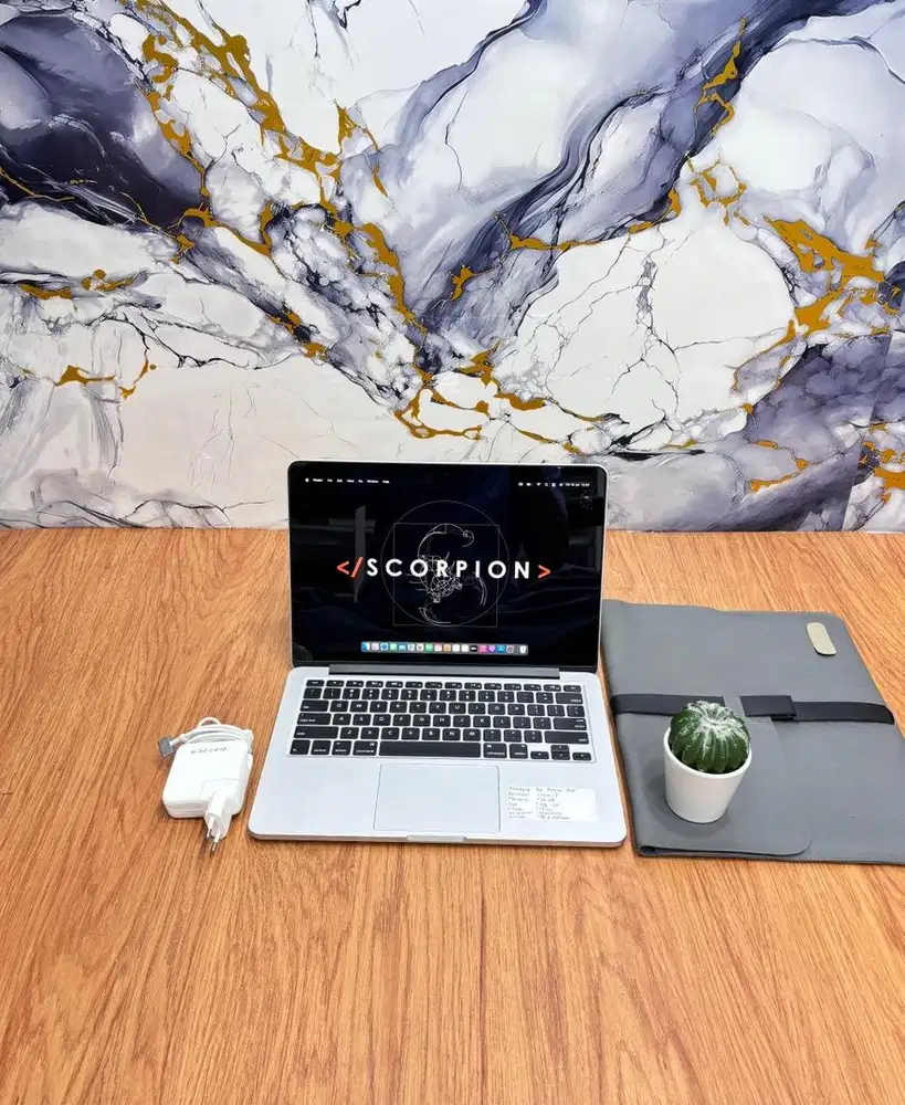 MacBook pro 15 2015 i7-16-256