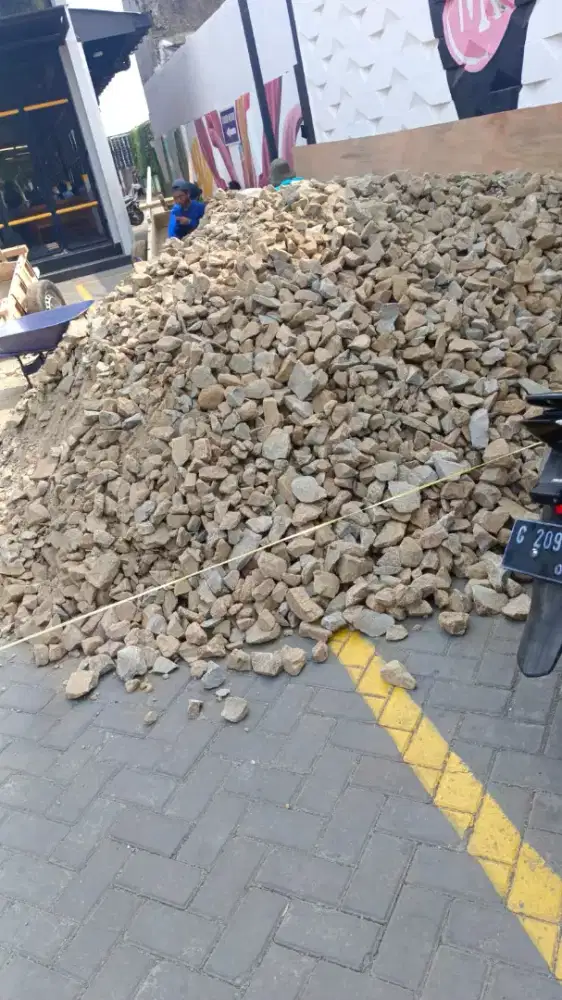 Batu makadam sirdam limestone abu batu pasir pasang batu kali