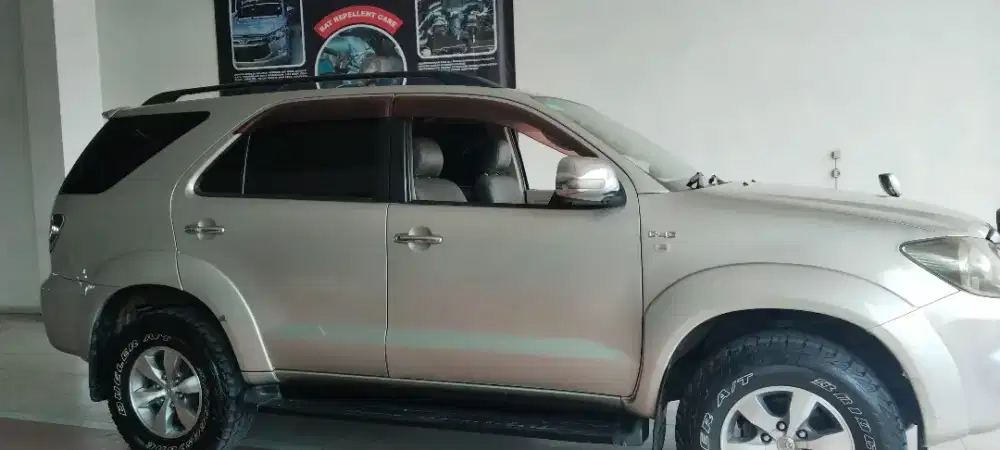 Jual mobil second fortuner manual 2008