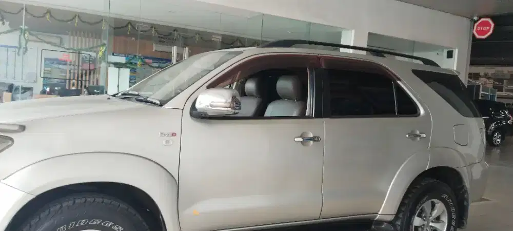 Jual mobil second fortuner manual 2008