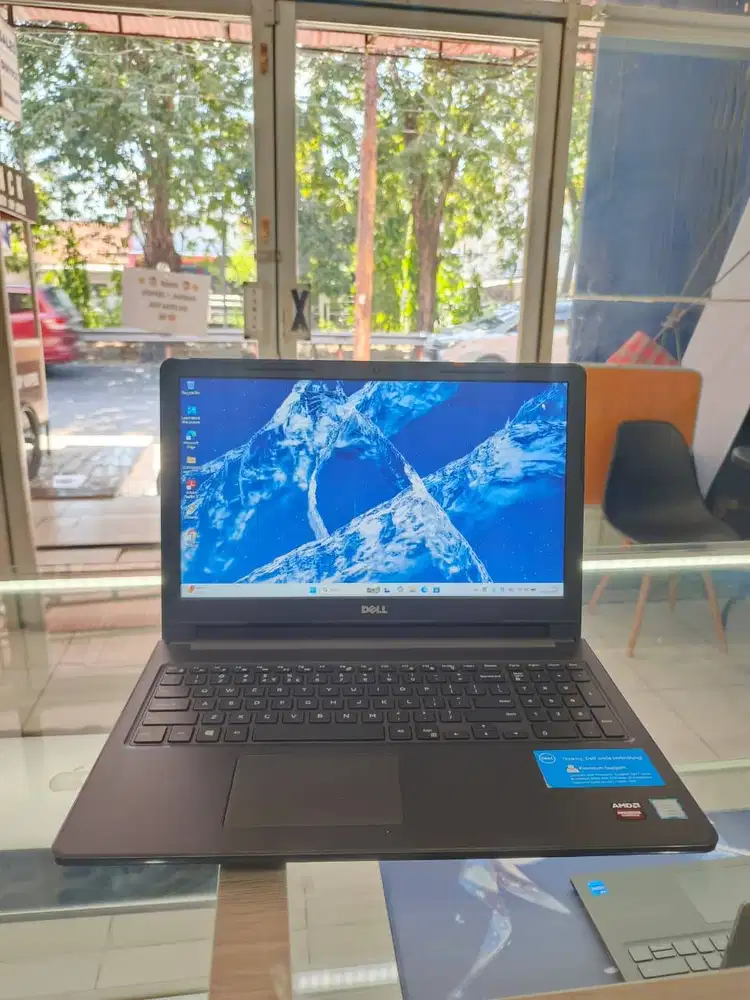Laptop Design Game Dual VGA Murah