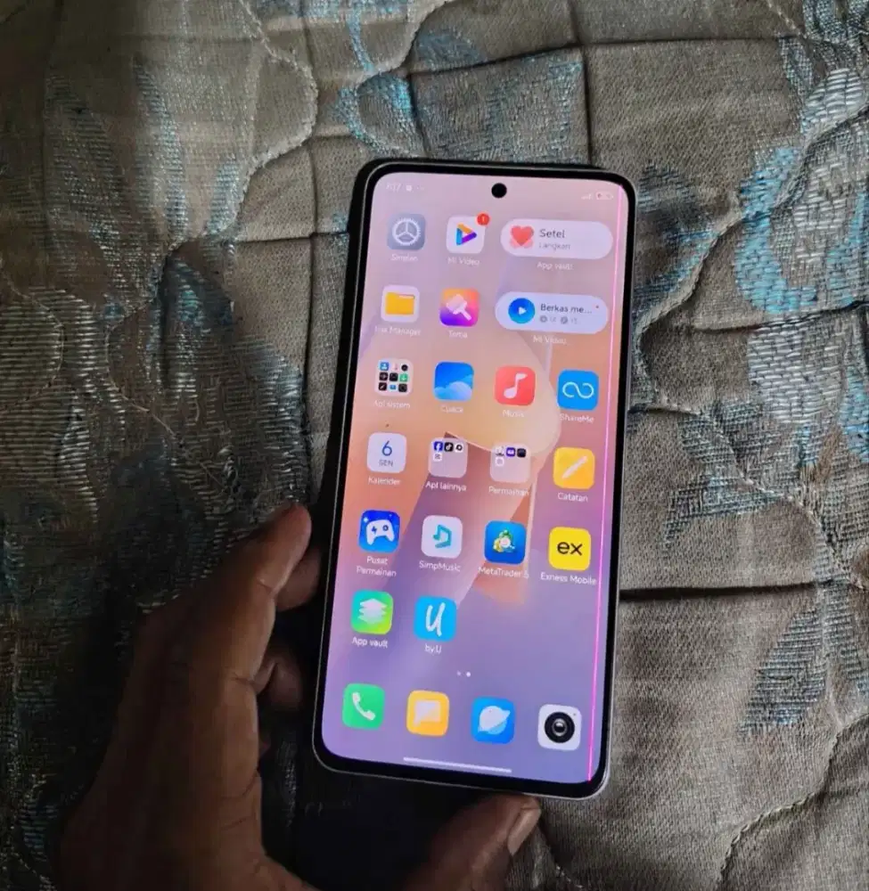 Xiaomi 12 lite hpaja.mulus cuma garis aja tapi tidak ngaruh buat game