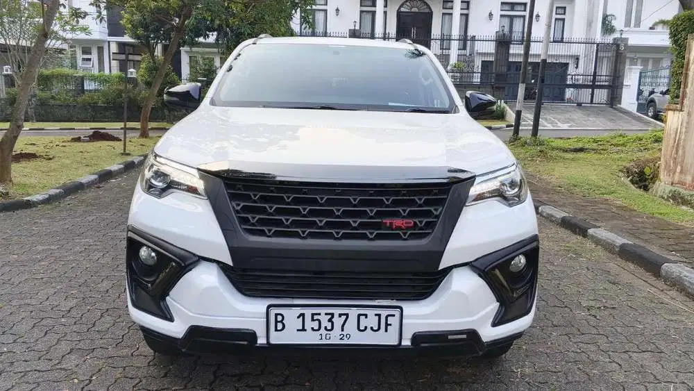 Toyota Fortuner VRZ TRD Diesel 2019 - Pajak Hidup - Bebas LakBan