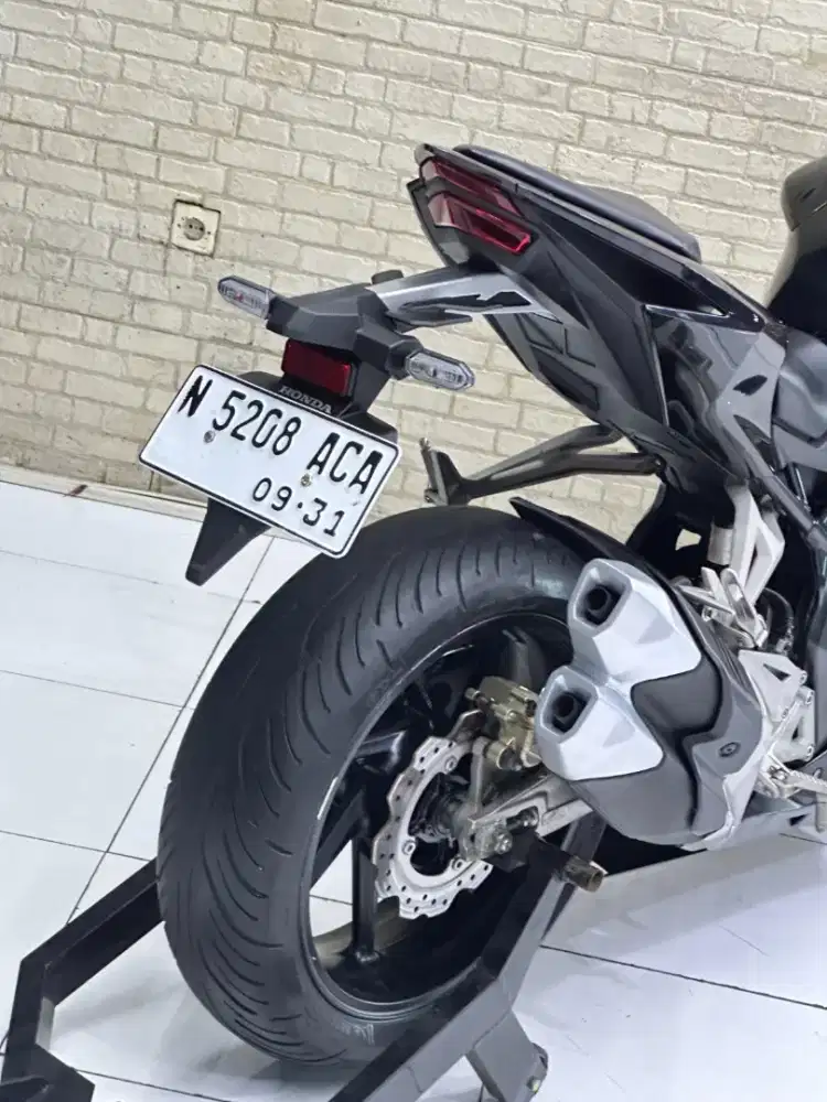 Odo 8rb Istimewa!!Honda CBR 250RR 2021 Black Freedom N Asli-Mustika
