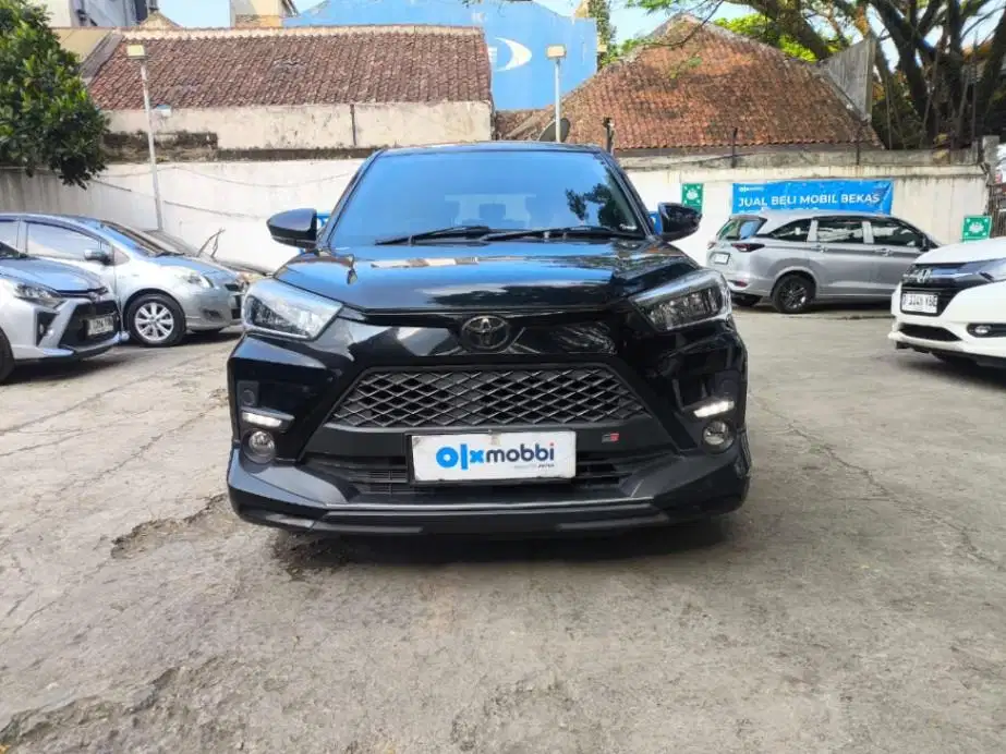 LOW DP Toyota Raize 1.0 Turbo GR Sport One Tone-AT 2021 AJF