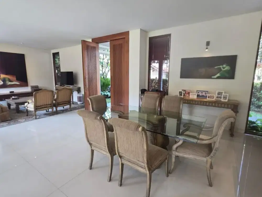 Dijual Rumah Hook di Resort Dago Pakar Kontur Datar Nuansa Tropikal Dengan Konsep Open Space & Air
