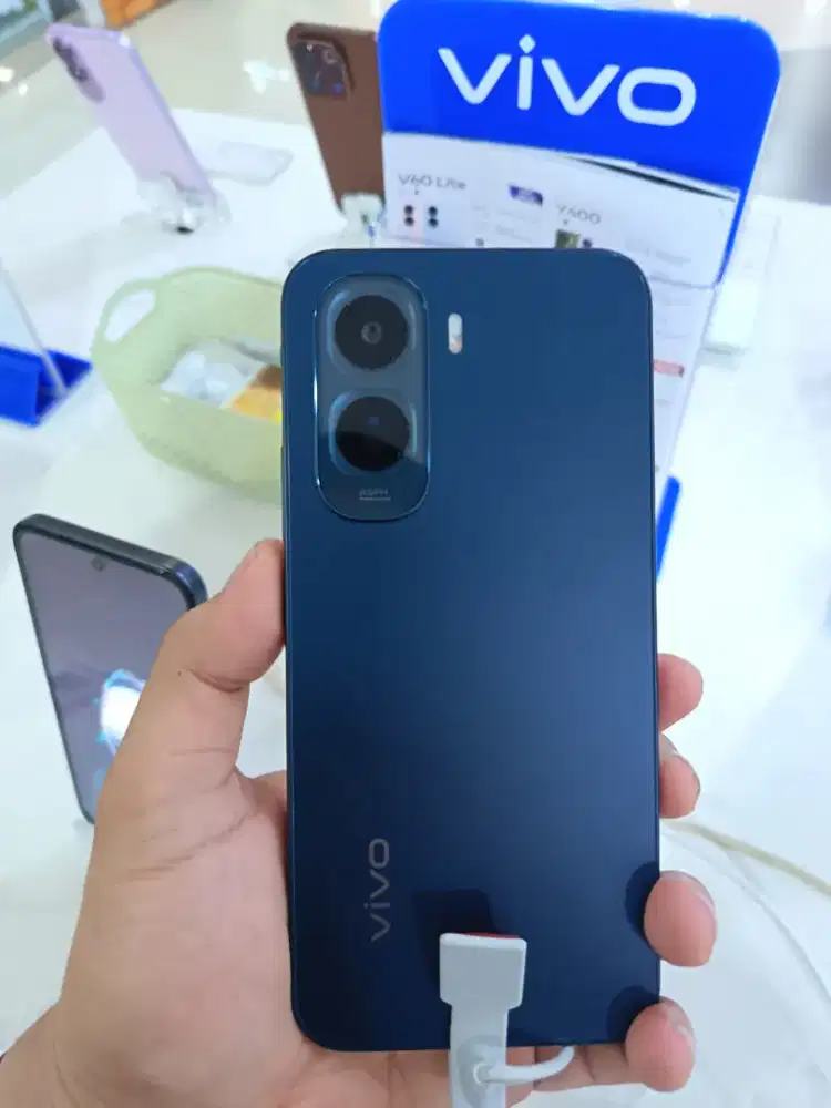 VIVO Y500 RAM 12/256GB (ERAFONE BINTARO PLAZA)