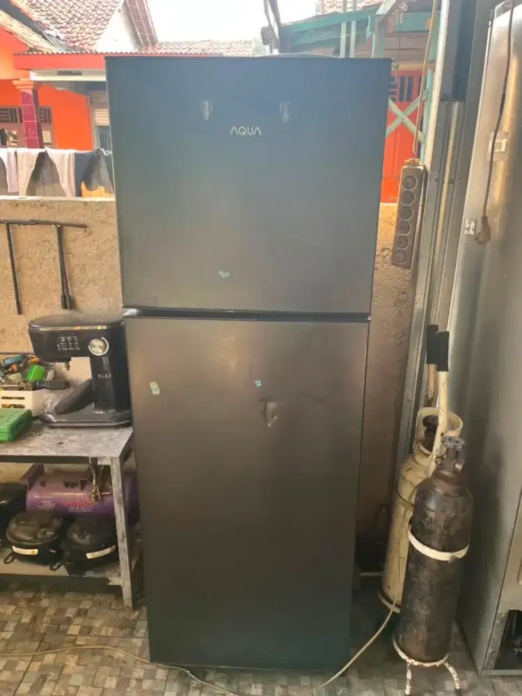 Kulkas 2 pintu aqua