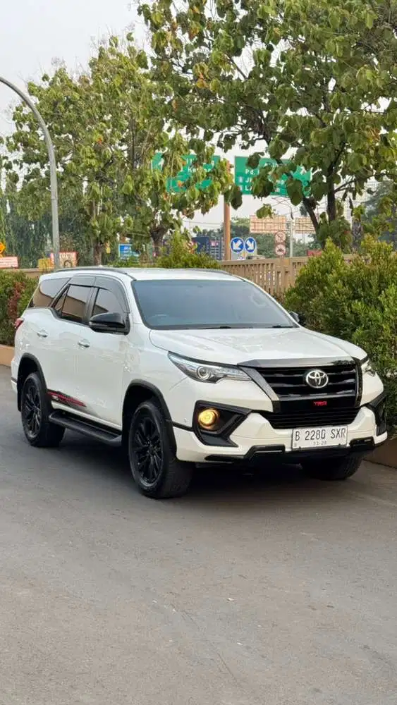 Toyota Fortuner VRZ TRD kick sensor 2020