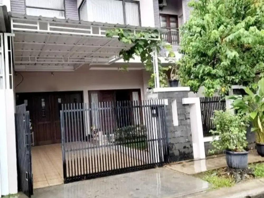 Rumah 2 Lantai Dekat Mall di Galaxy Bekasi