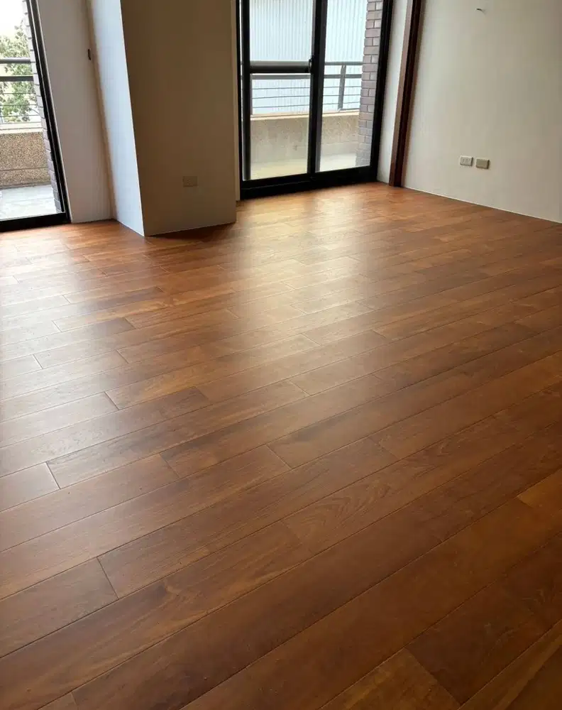 Flooring Kayu Solid Jati, Kempas, Merbau, Ulin, Bangkirai & Kayu Premi