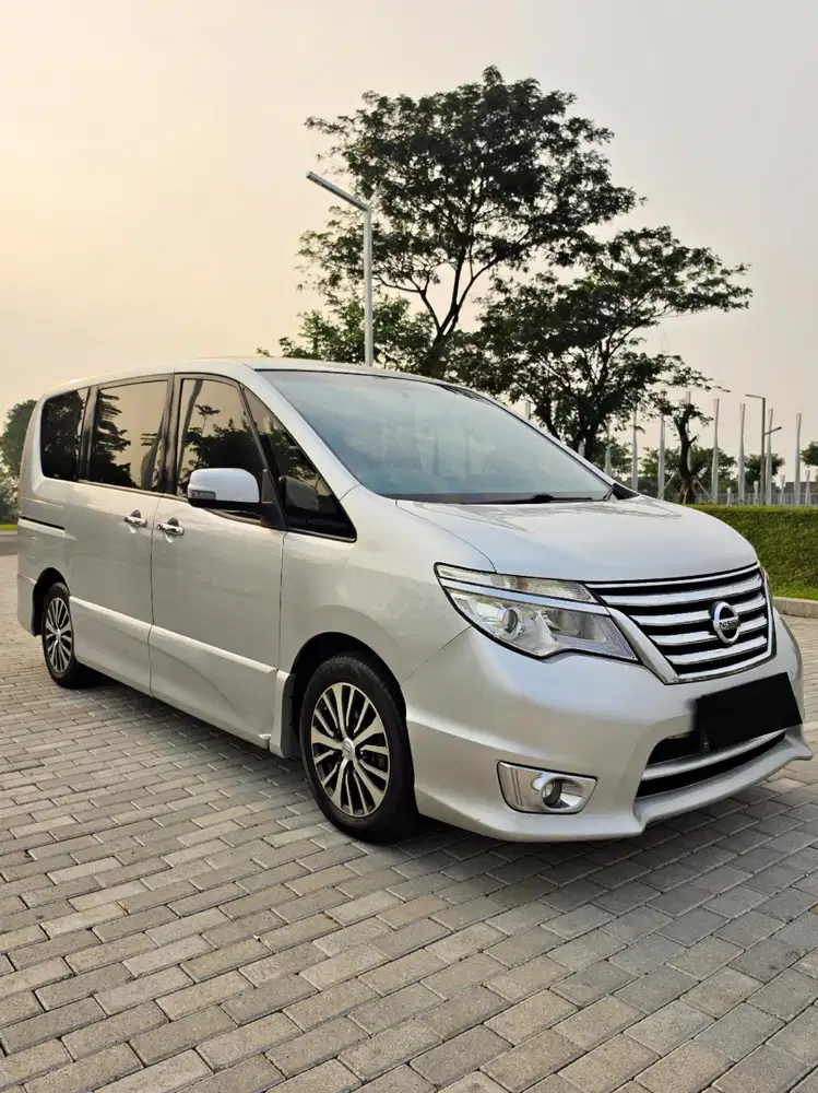 NISSAN SERENA 2.0 HWS AT 2016