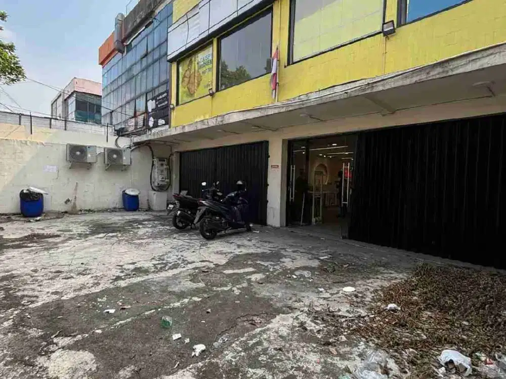 Ruko Gandeng 2 Lantai, Parkir Luas di Jalan Raya Ciledug Tangerang