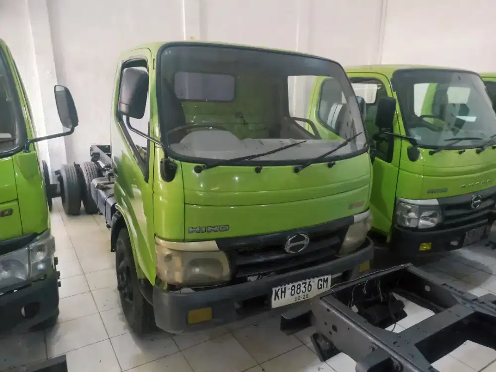 Hino Dutro 130HD Tahun 2013 Diesel, Euro 2