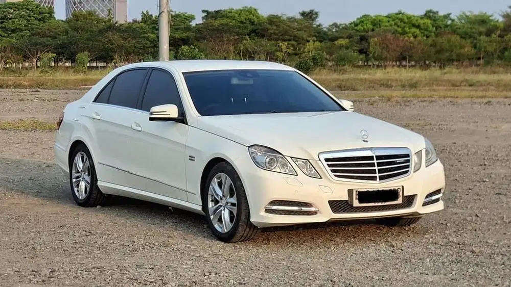 Mercedes Benz Mercy E250 AVG 2012 Low KM 112RB