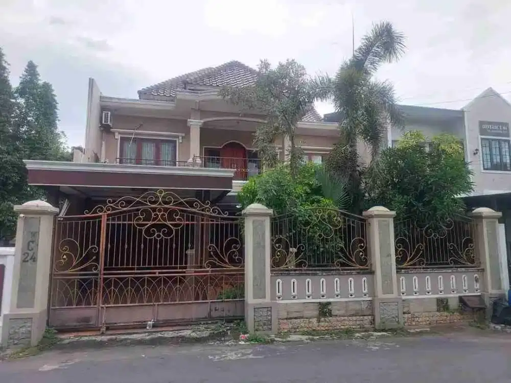 Rumah Mewah 2 Lantai  Akses Bagus Di Area Premium jl. Kaliurang km 6 Dekat Pakuwon Mall, AL AZHAR Dan Kampus UGM