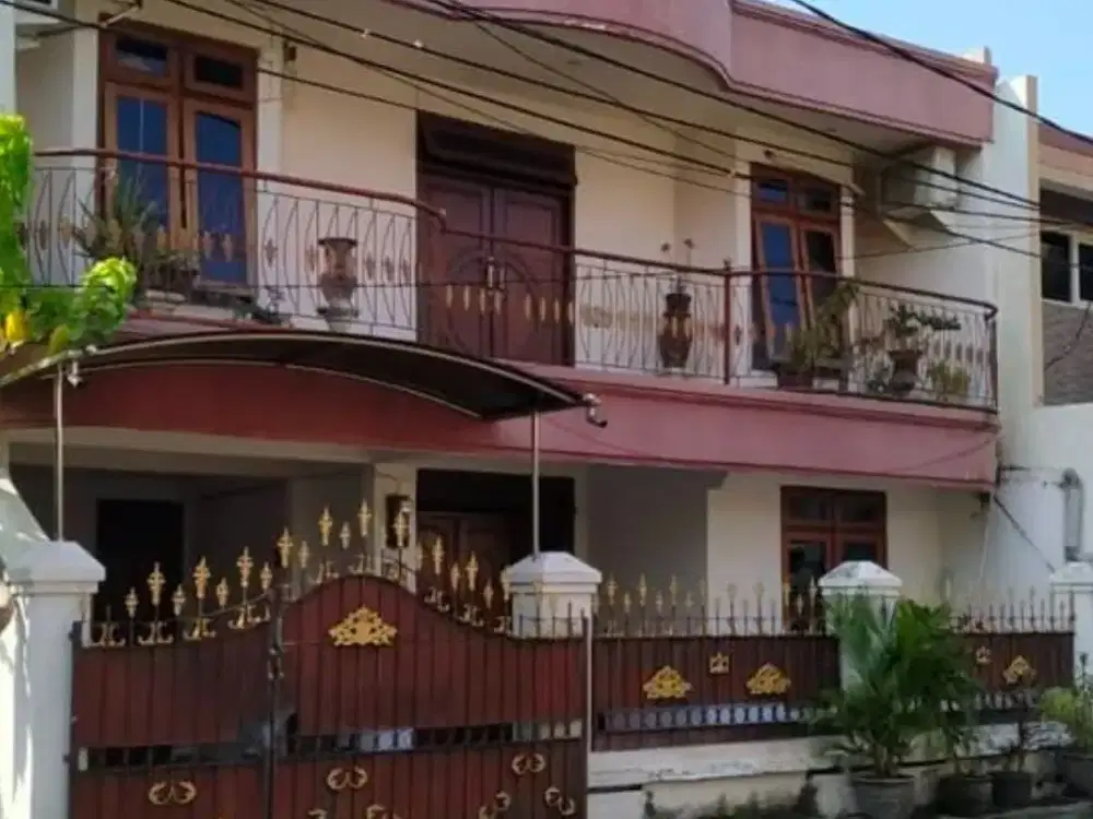 Rumah Semolowaru STRATEGIS HADAP TIMUR