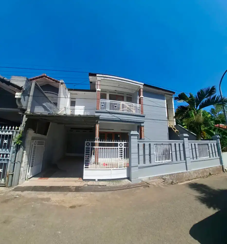 Rumah besar 2 lantai strategis bisa kantor di pasirsalam BKR Buahbatu