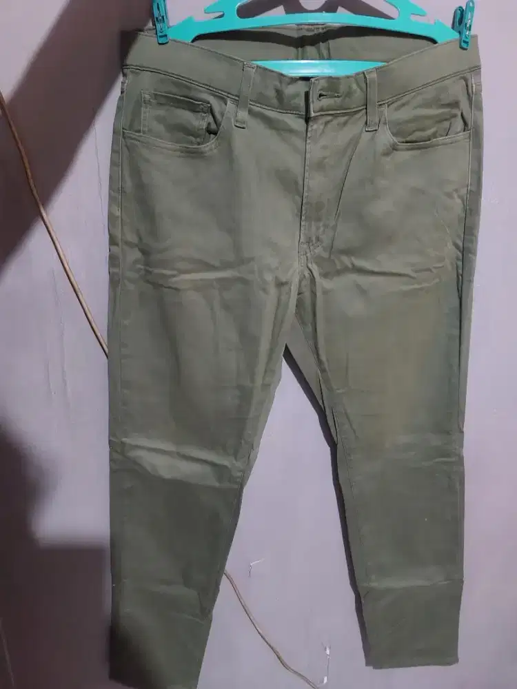 Celana uniqlo olive