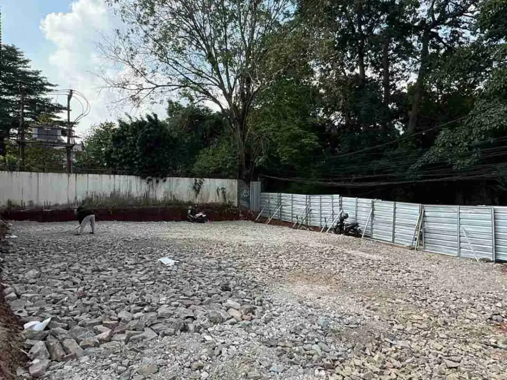 dijual rumah lama pinggir jalan lebak bulus cirende jaksel peruntukan komersial