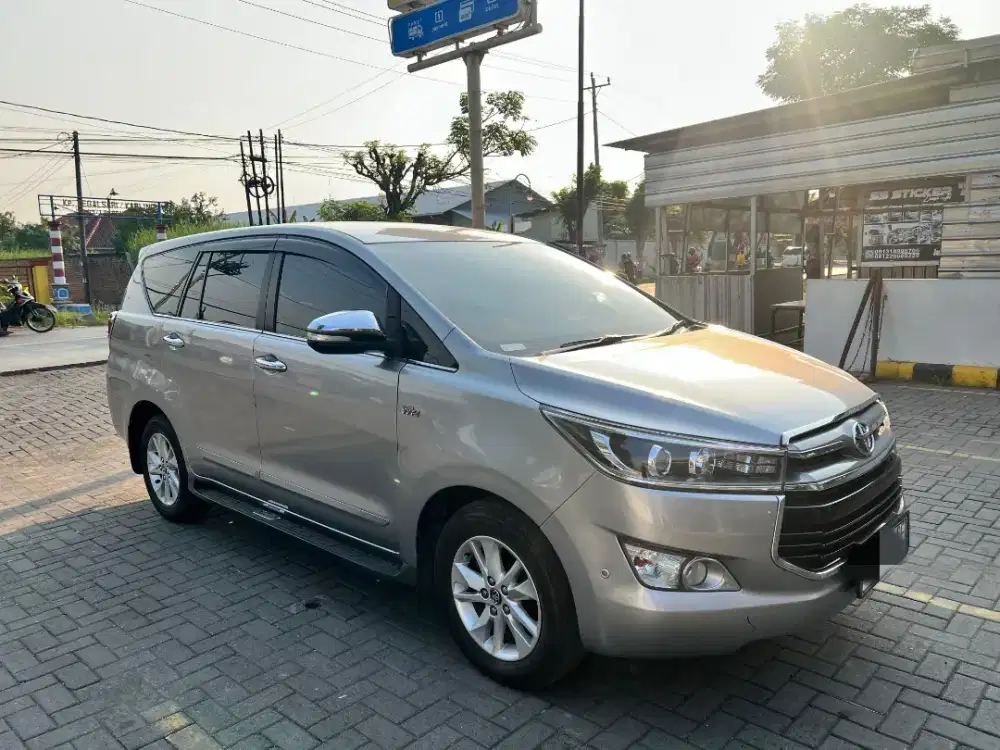Toyota Innova Reborn V MT Bensin Tahun 2017 Akhir