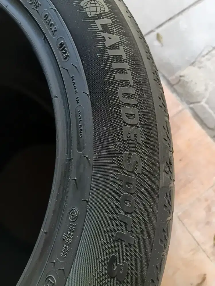 Ban mobil michelin latitude sport 3
