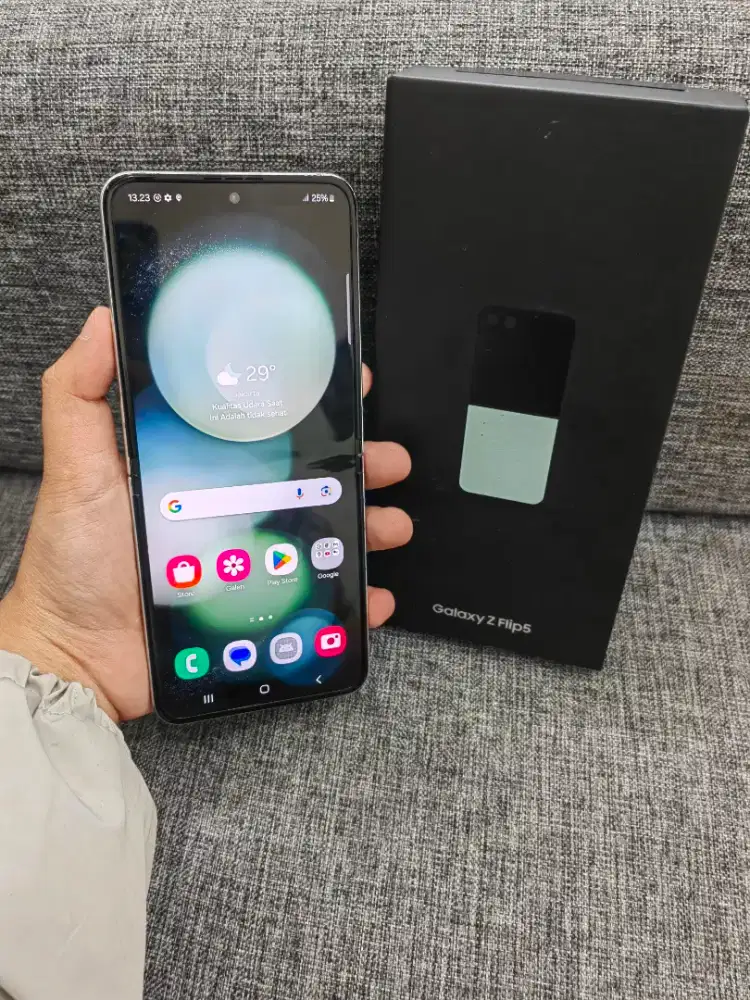 Samsung Z Flip 5 8/512 Fulset ori resmi sein no minus