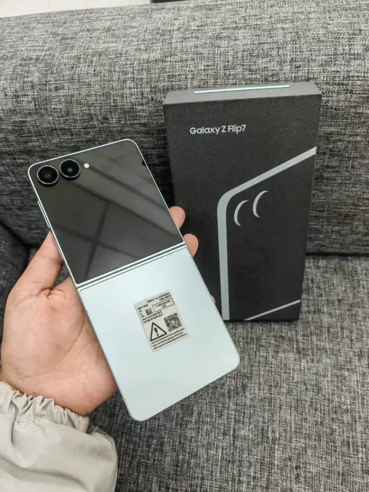 Samsung Z Flip 7 12/256 Fulset ori resmi sein no minus