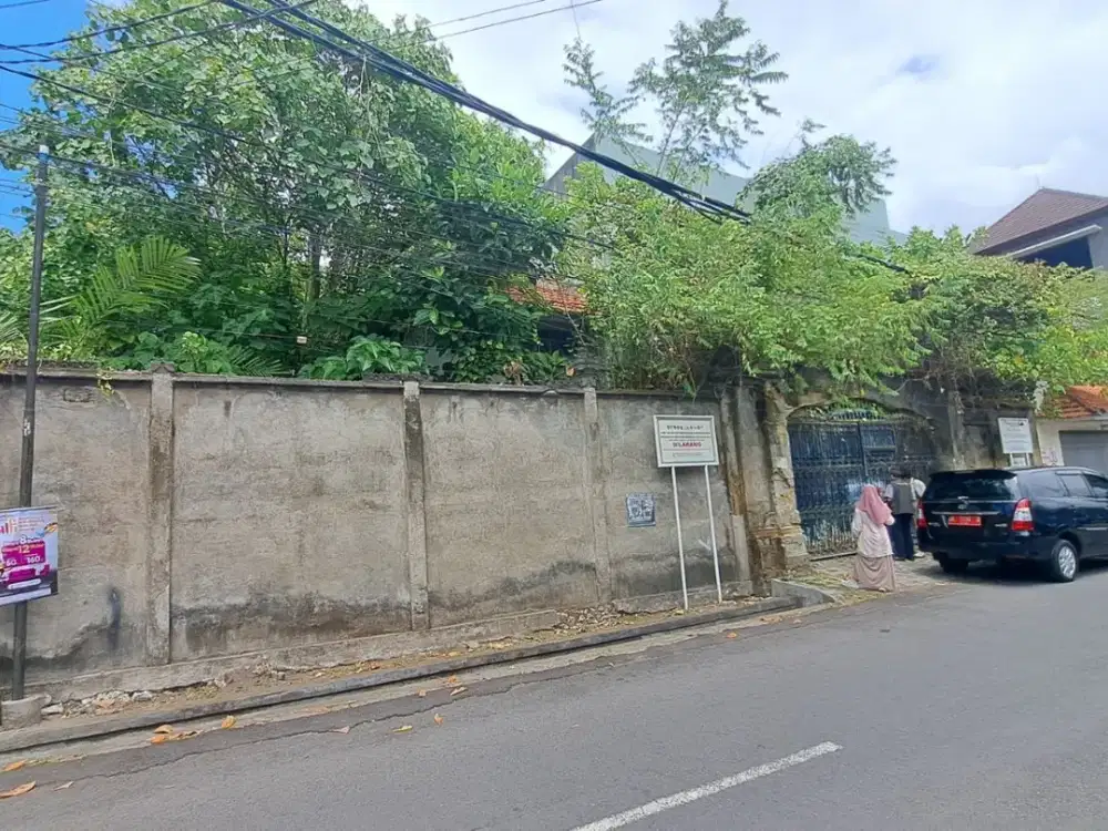DIJUAL 2 BIDANG TANAH & BANGUNAN TOTAL 594 M² DI KOTA DENPASAR