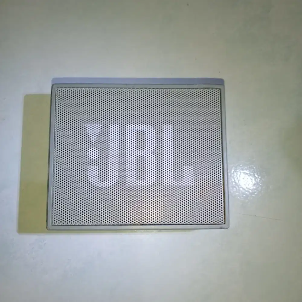 Speaker Bluetooth portabel JBL GO Warna Grey Minus Suara Sember