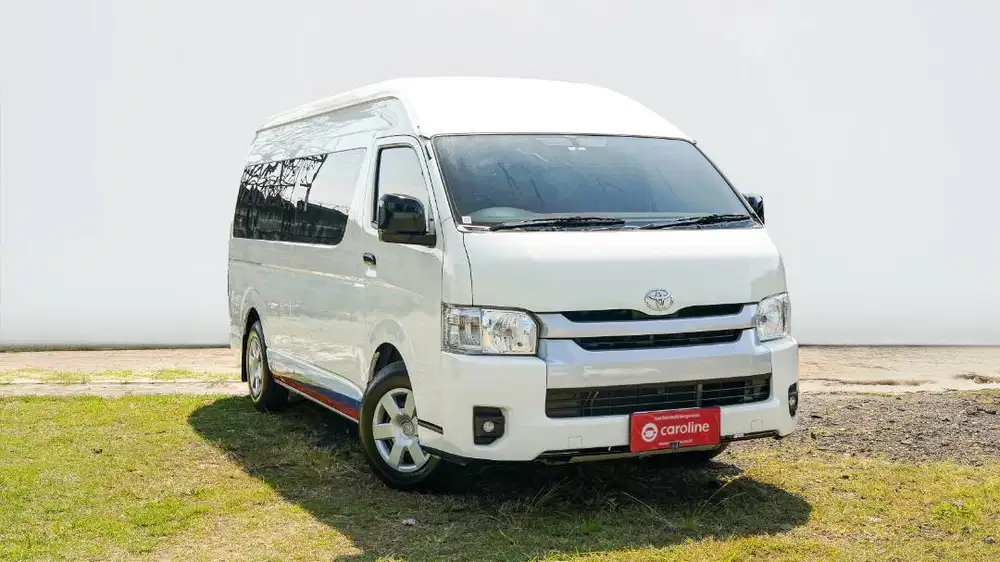 TOYOTA HIACE COMMUTER 3.0 MANUAL 2024 - TDP 120JT - ANGSURAN 10JT AN