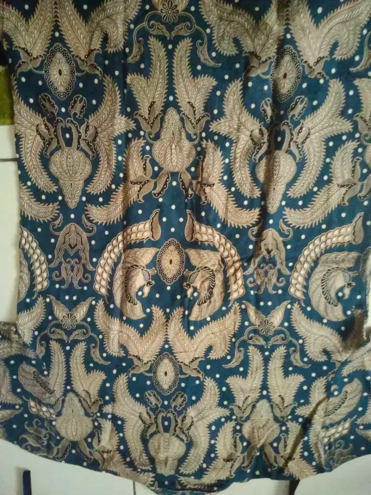 Kemeja batik pria motif Garuda wing