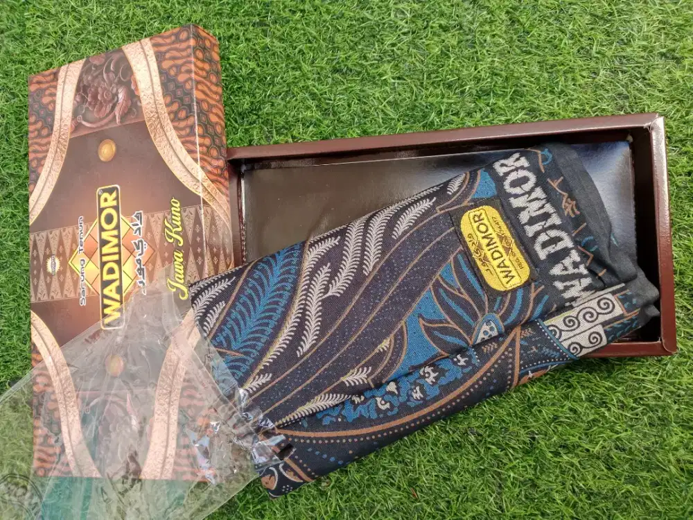 Sarung Wadimor motif Jawa Kuno